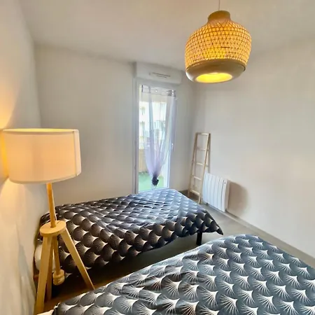 Apartment La Coquille: Bright, Cozy, 3 Min From Parc Expo Poitiers