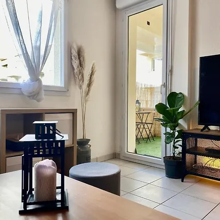 La Coquille: Bright, Cozy, 3 Min From Parc Expo *