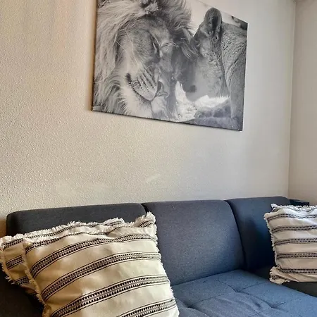 La Coquille: Bright, Cozy, 3 Min From Parc Expo Apartment *