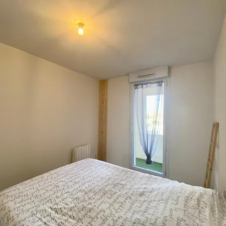 Apartment La Coquille: Bright, Cozy, 3 Min From Parc Expo Poitiers