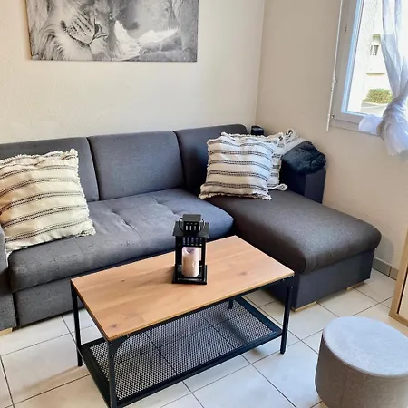 La Coquille: Bright, Cozy, 3 Min From Parc Expo Apartment *
