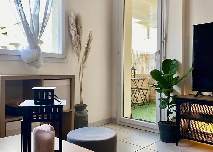 La Coquille: Bright, Cozy, 3 Min From Parc Expo *