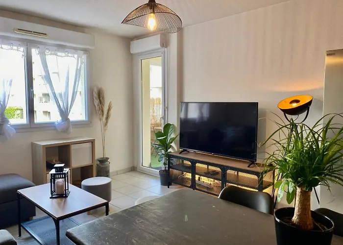 La Coquille: Bright, Cozy, 3 Min From Parc Expo * Poitiers
